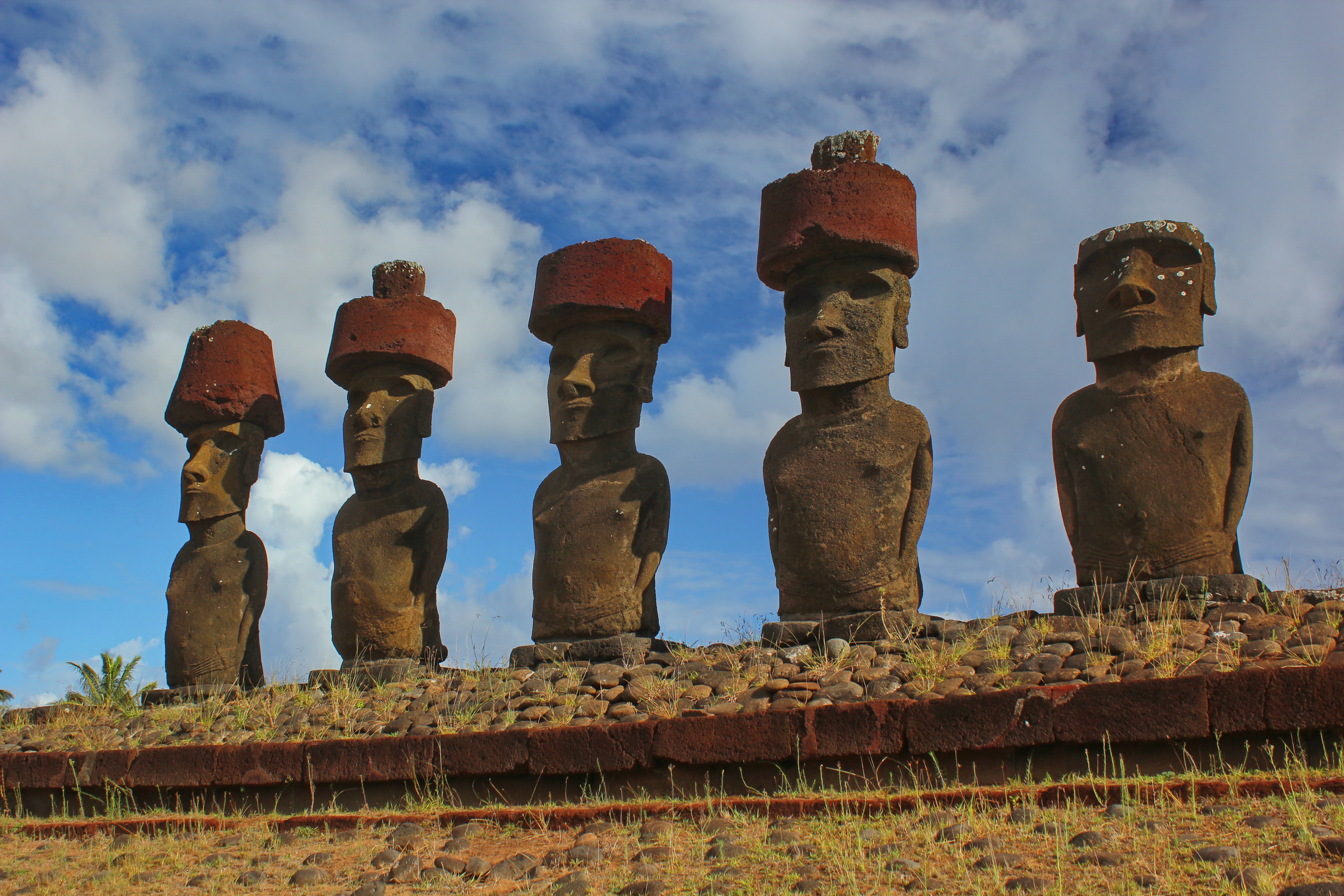 Anakena: Ahu Nau Nau