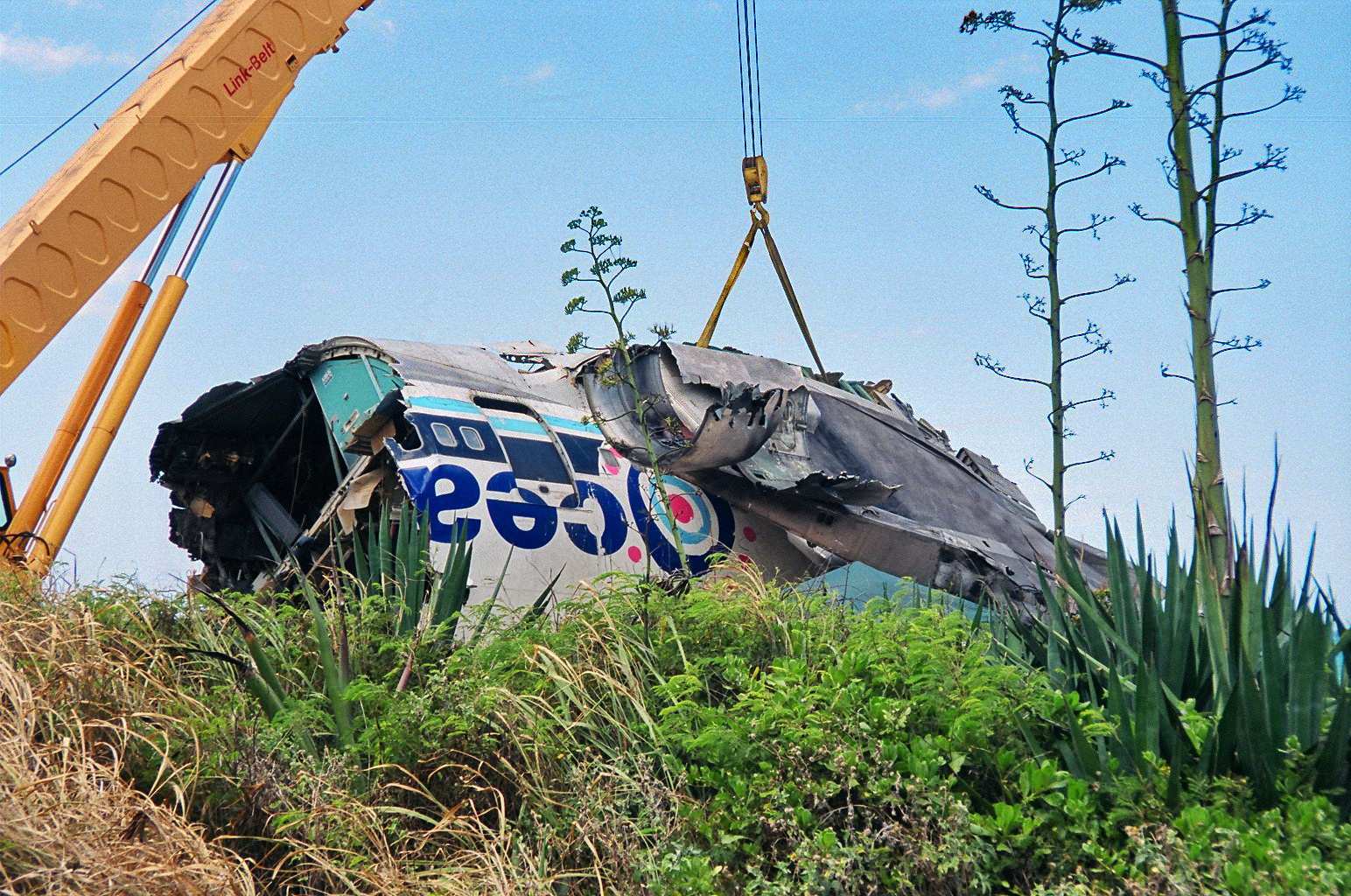 Hawaii2004-07-09-MokuleiaBeachF08